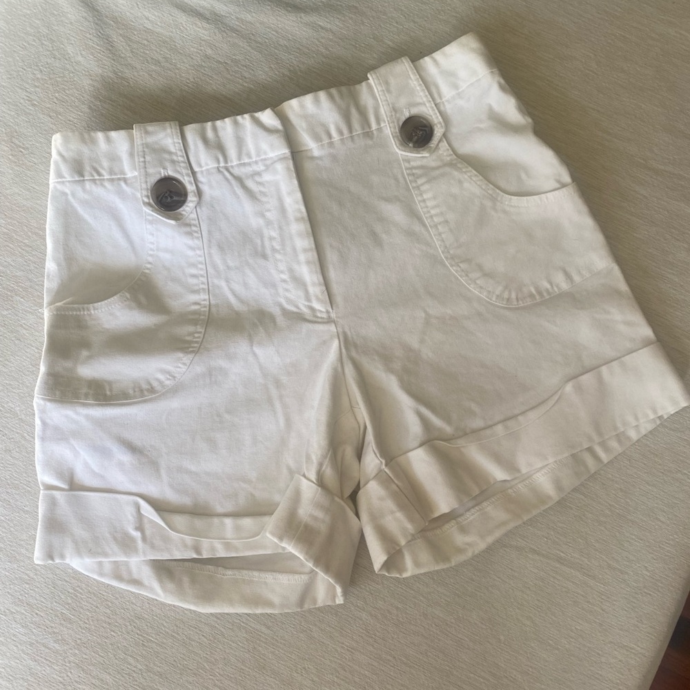 Felix white cotton short with pockets excellent condition purchased at intermix